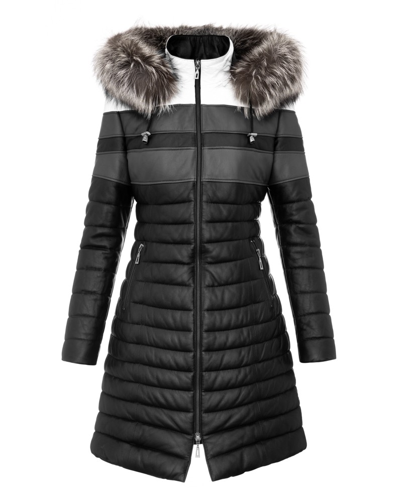 Płaszcz skórzany damski w kolorze czarnym z futrzanym kapturem i pikowanym krojem, zapinana na zamek