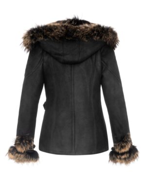 Czarny kożuch damski z kapturem i futrzanymi mankietami, elegancki krój na zimowe dni