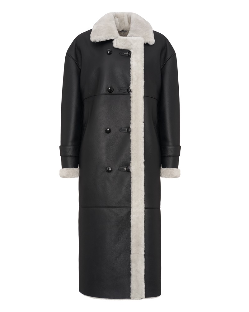 Czarny kożuch męski z miękkim futrem w kołnierzu i przy mankietach, zapinany na guziki