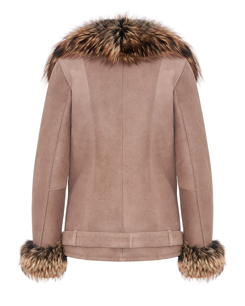 Kożuch damski w odcieniu beżu z futrzanym kołnierzem i mankietami, elegancki krój z paskiem w talii