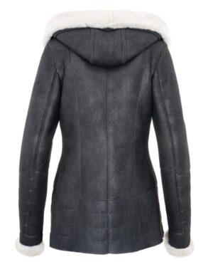 Kożuch damski z kapturem i futrzanym wykończeniem, dopasowany krój z przeszyciami
