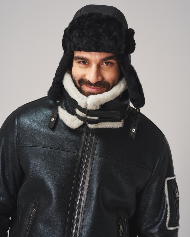 Elegancka uszatka skórzana z kontrastowym futrem i paskiem